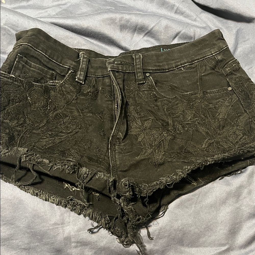 Blank NYC Black Jean Short Shorts with floral design size 24